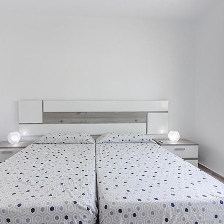Cozy Apartment In El Duque By Altamarhomes アデヘ エクステリア 写真