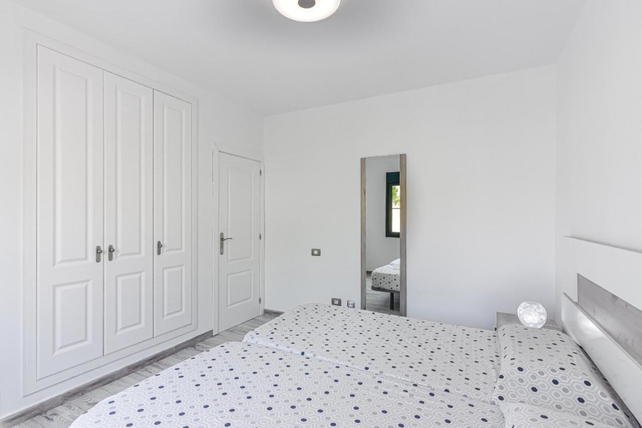 Cozy Apartment In El Duque By Altamarhomes アデヘ エクステリア 写真