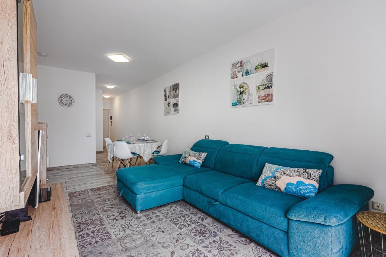 Cozy Apartment In El Duque By Altamarhomes アデヘ エクステリア 写真
