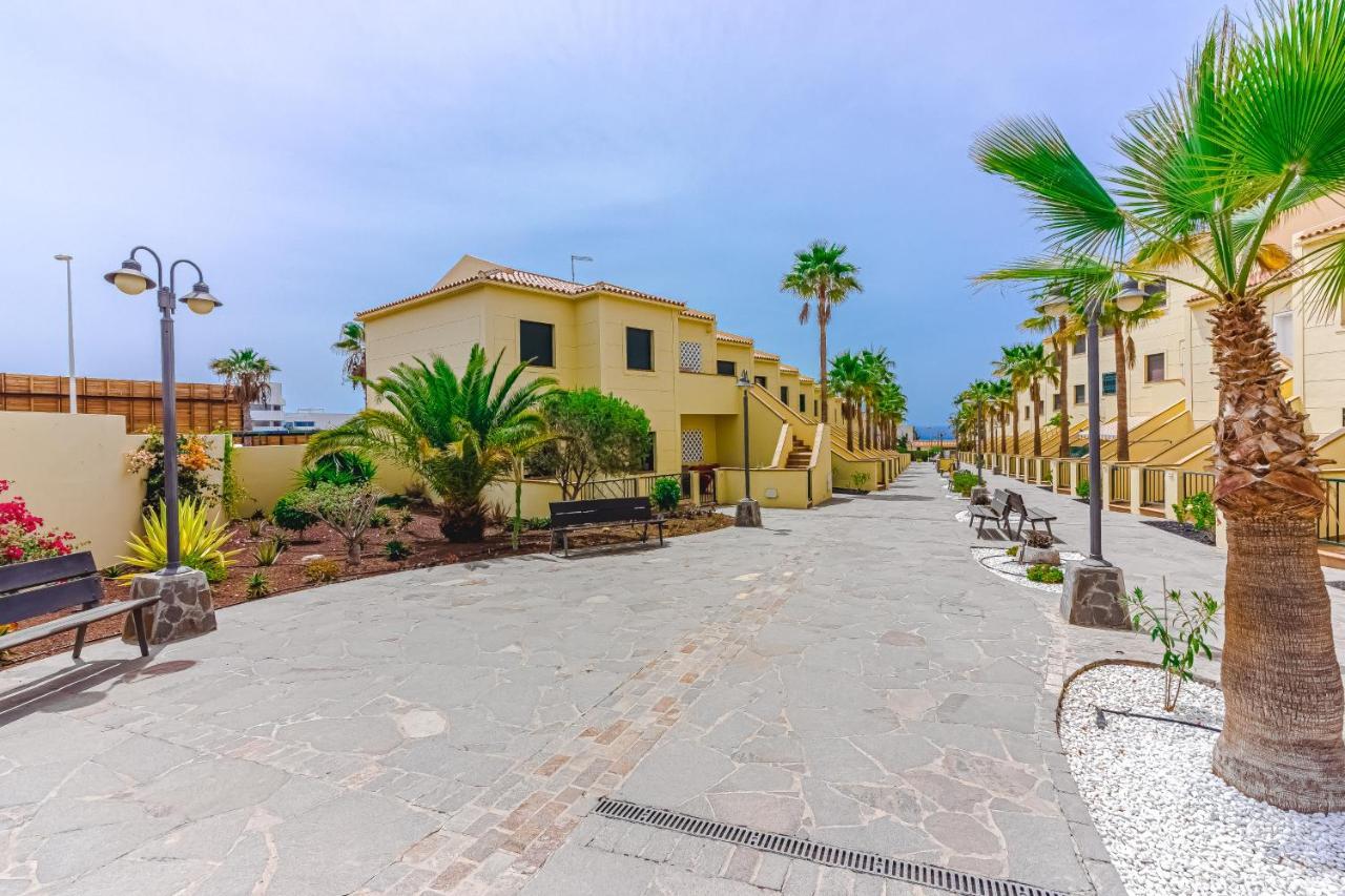 Cozy Apartment In El Duque By Altamarhomes アデヘ エクステリア 写真