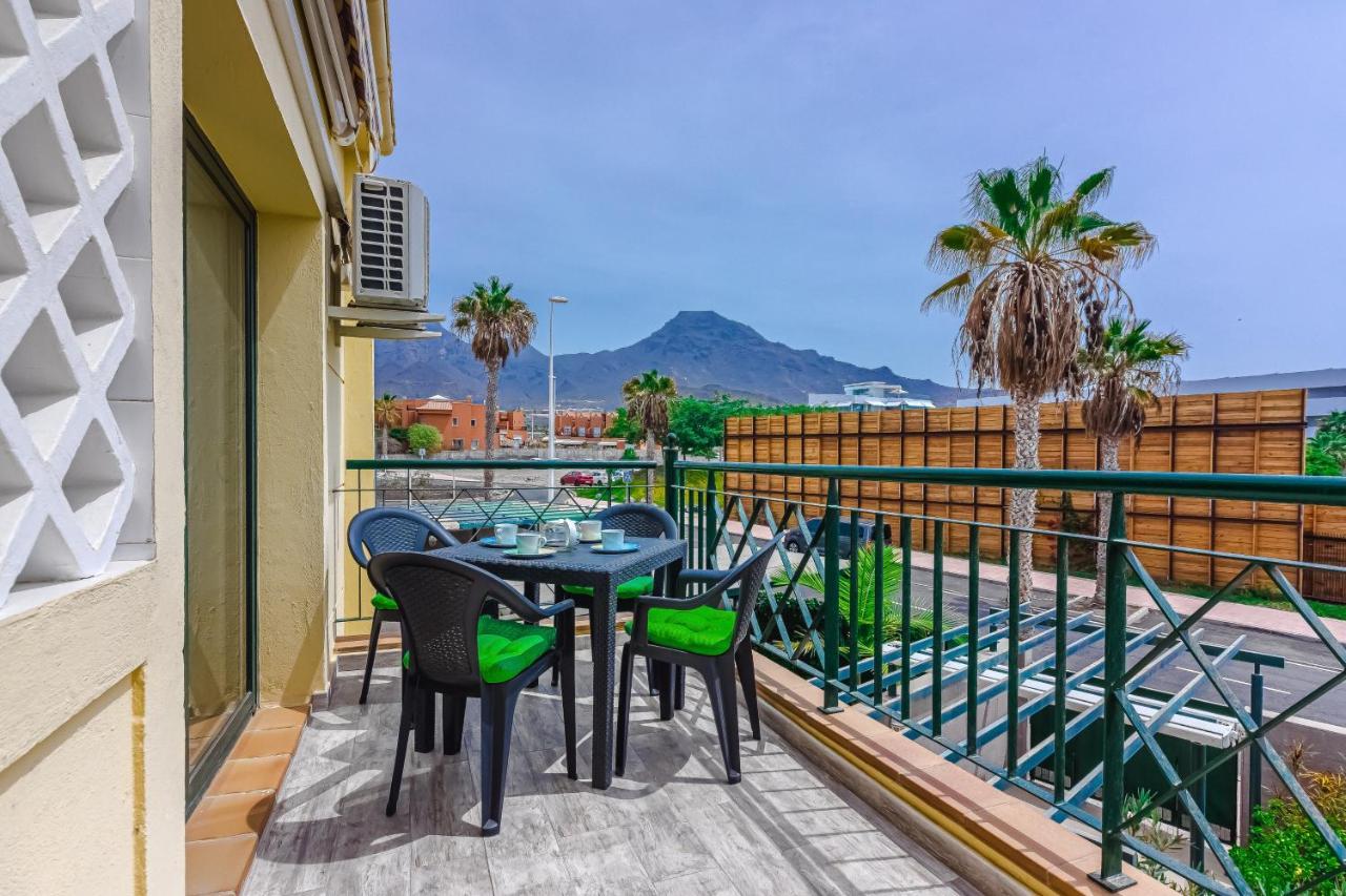 Cozy Apartment In El Duque By Altamarhomes アデヘ エクステリア 写真