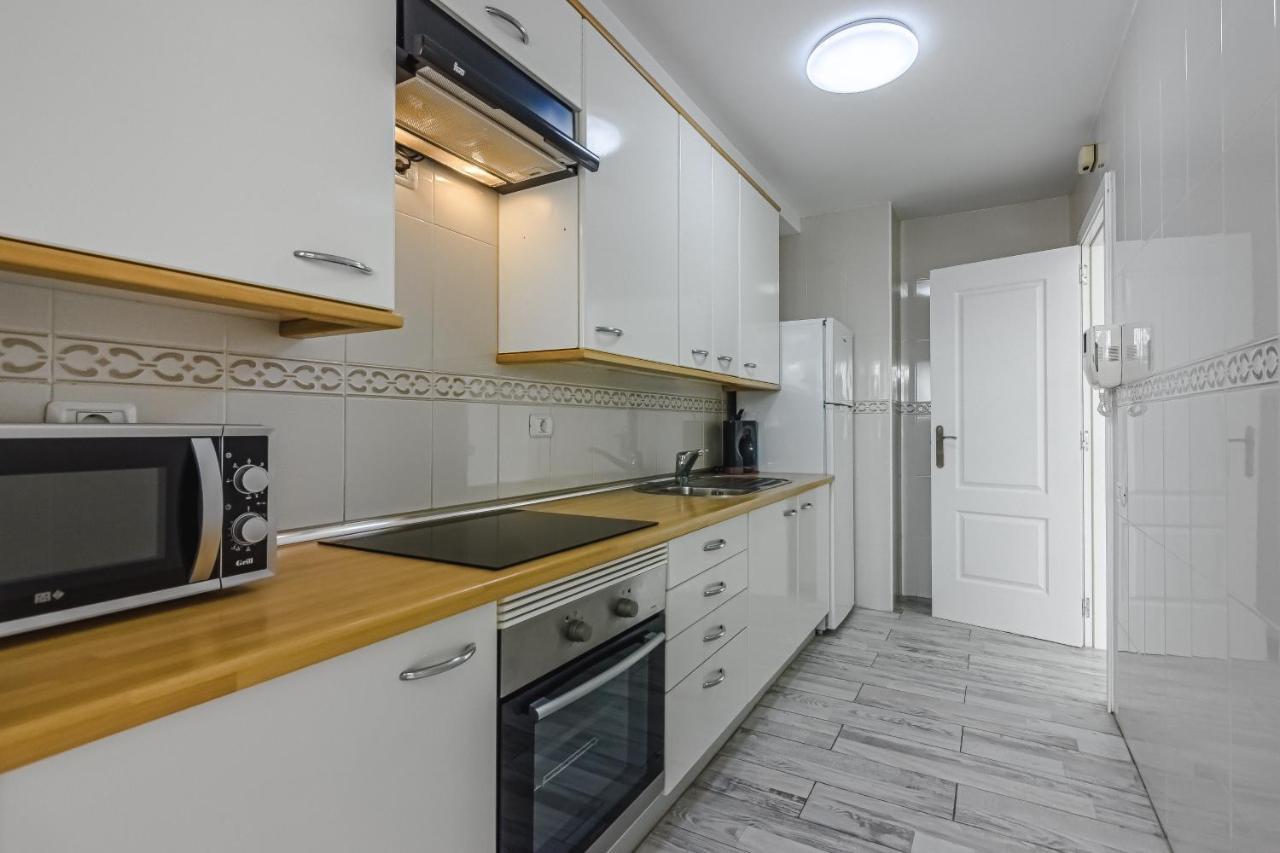 Cozy Apartment In El Duque By Altamarhomes アデヘ エクステリア 写真