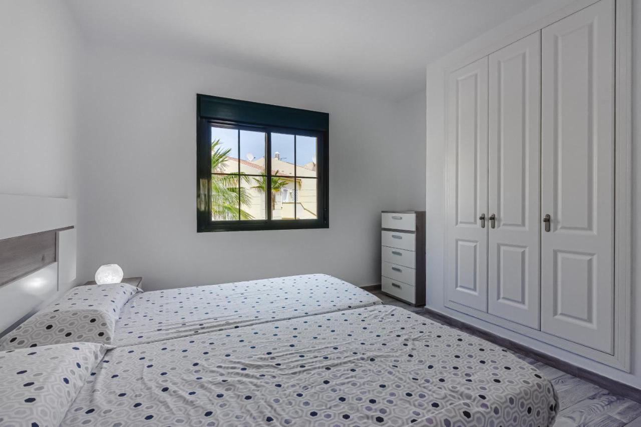 Cozy Apartment In El Duque By Altamarhomes アデヘ エクステリア 写真