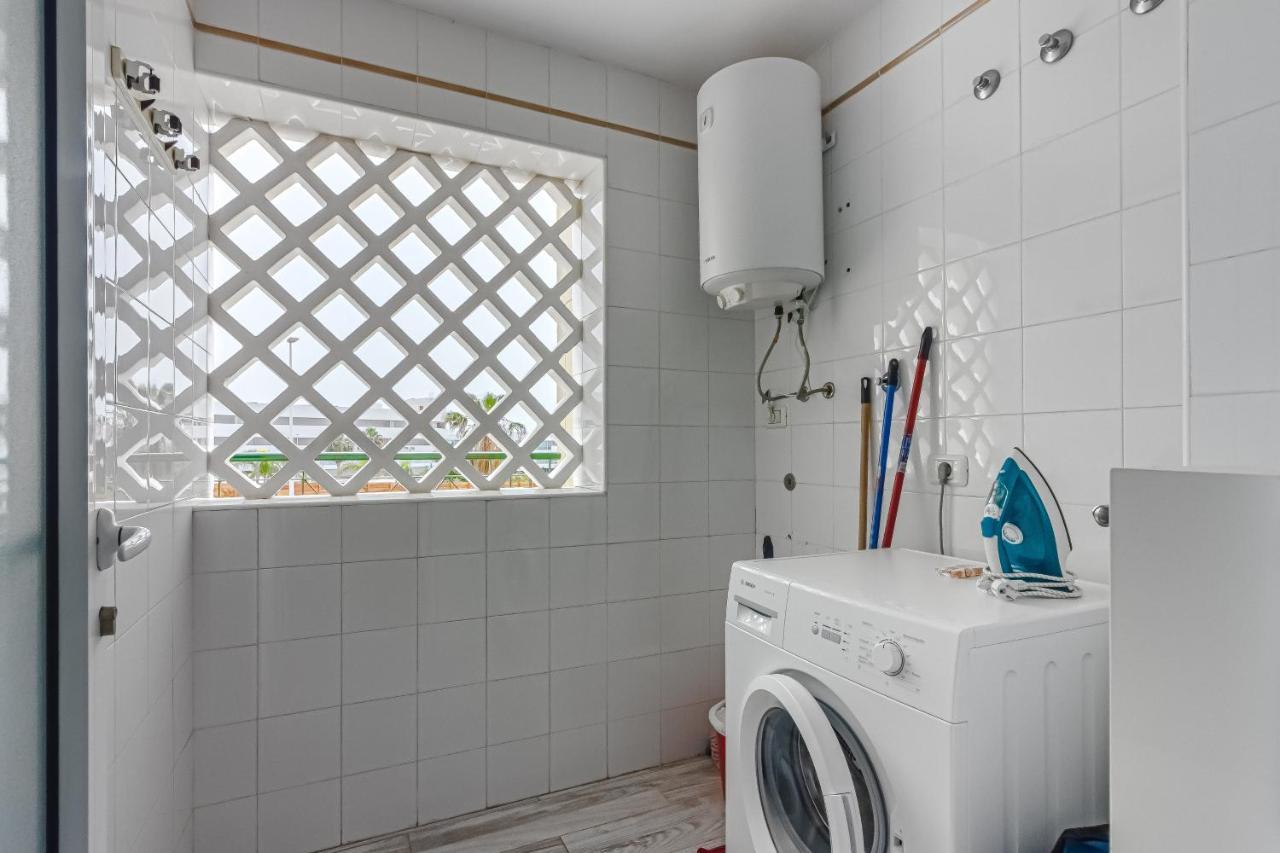 Cozy Apartment In El Duque By Altamarhomes アデヘ エクステリア 写真